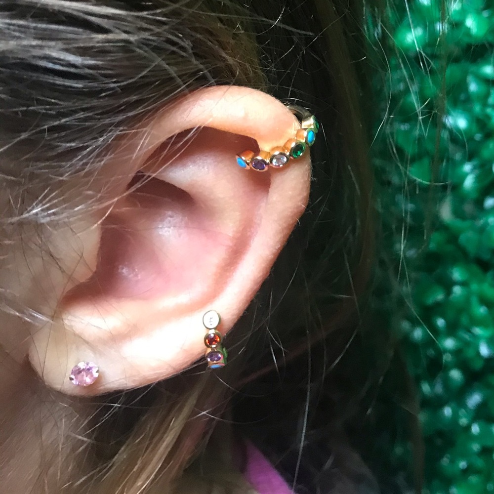 Gold Earhook - Picture 3 of 7